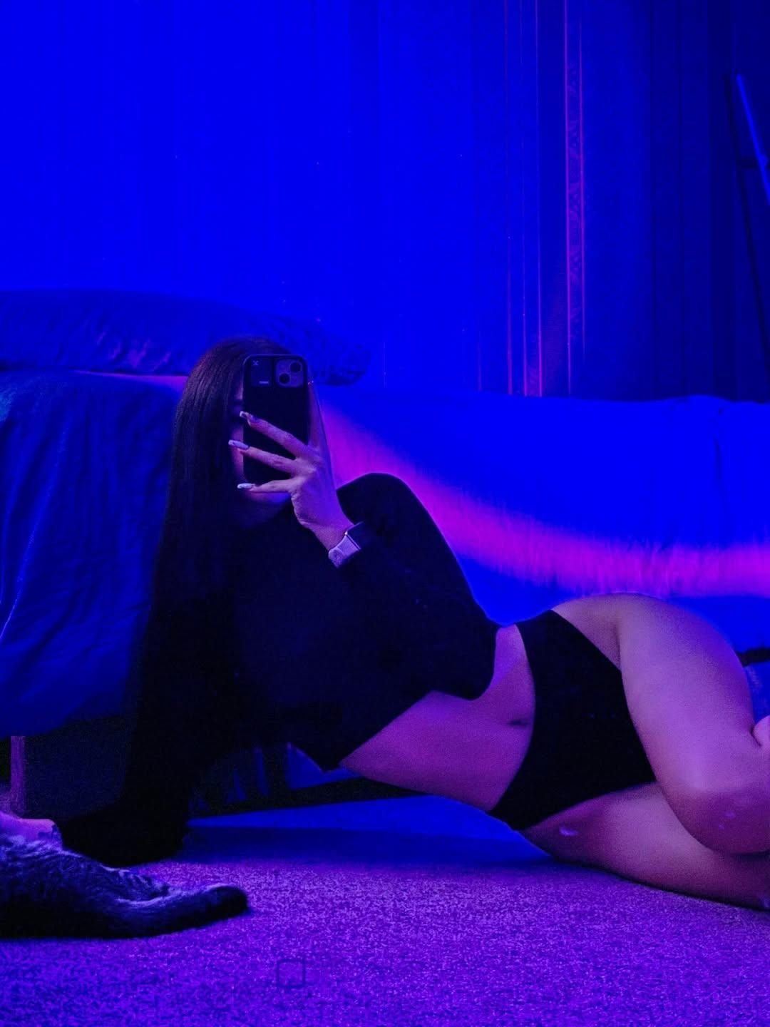 Bade - Bakırköy Escort