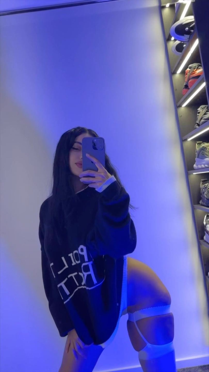 Ada - Esenyurt Escort