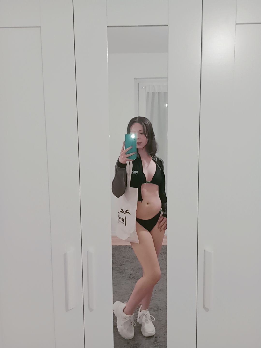 Isil - Taksim Escort