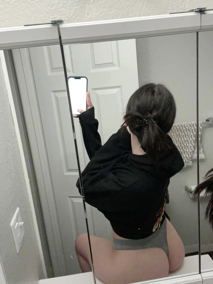 Ece - Esenyurt Escort