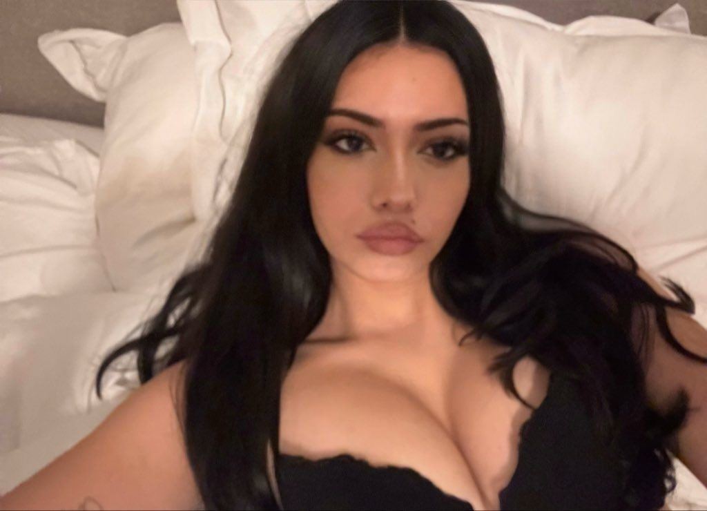 Arzu - Taksim Escort