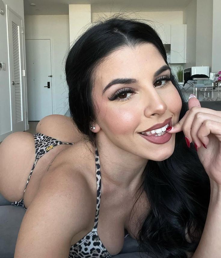 Dila - Taksim Escort